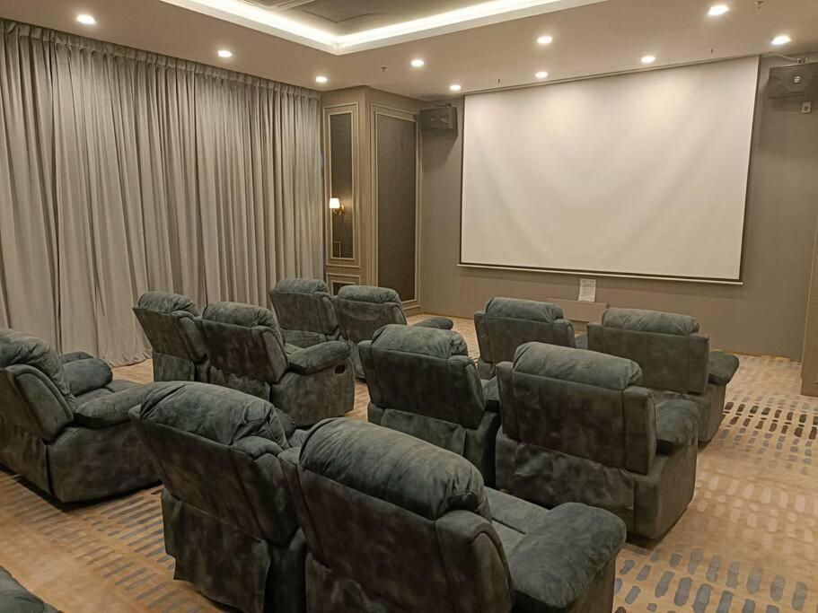 Sky Trees 4 Guests High Floor Nflix Hbo Disney Garden View A1801 Johor Bahru Exterior foto